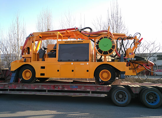 工程底盤混凝土濕噴臺(tái)車發(fā)貨現(xiàn)場(chǎng)